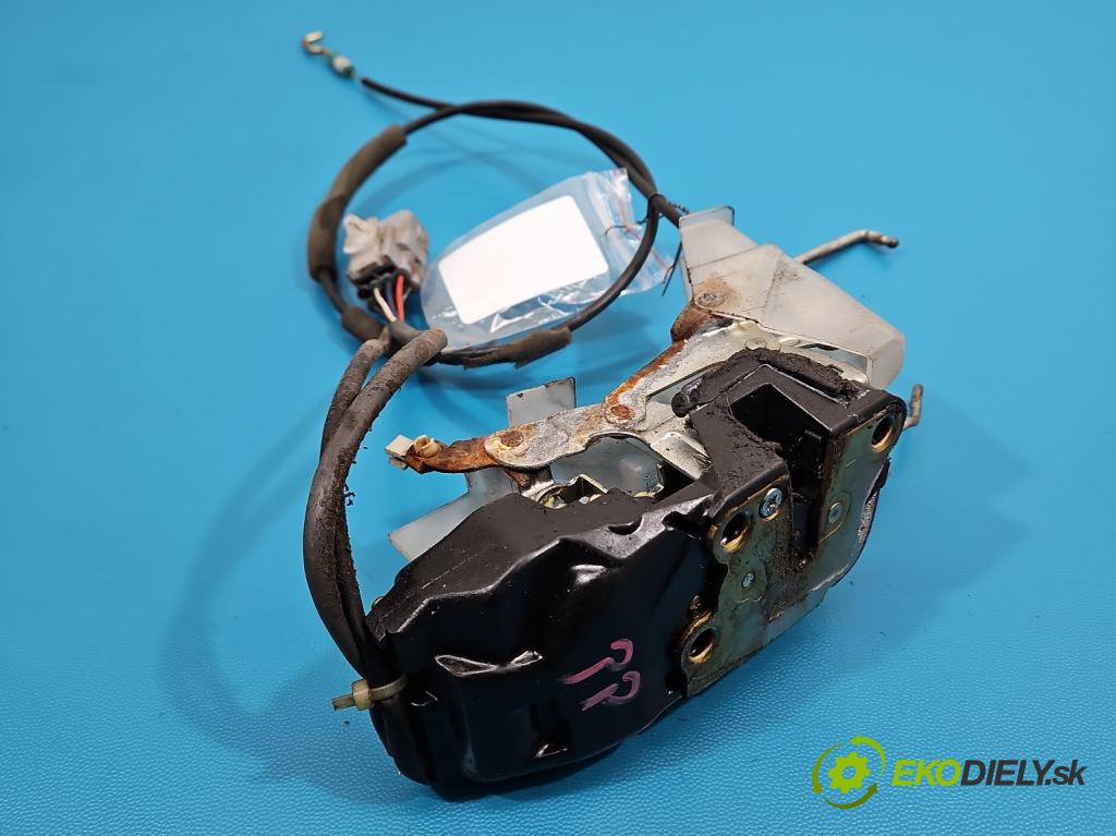 Toyota Rav4 I 1994-2000 2.0 16V 128 HP manual 94 kW 1998 cm3 3- zámok predné pravý 