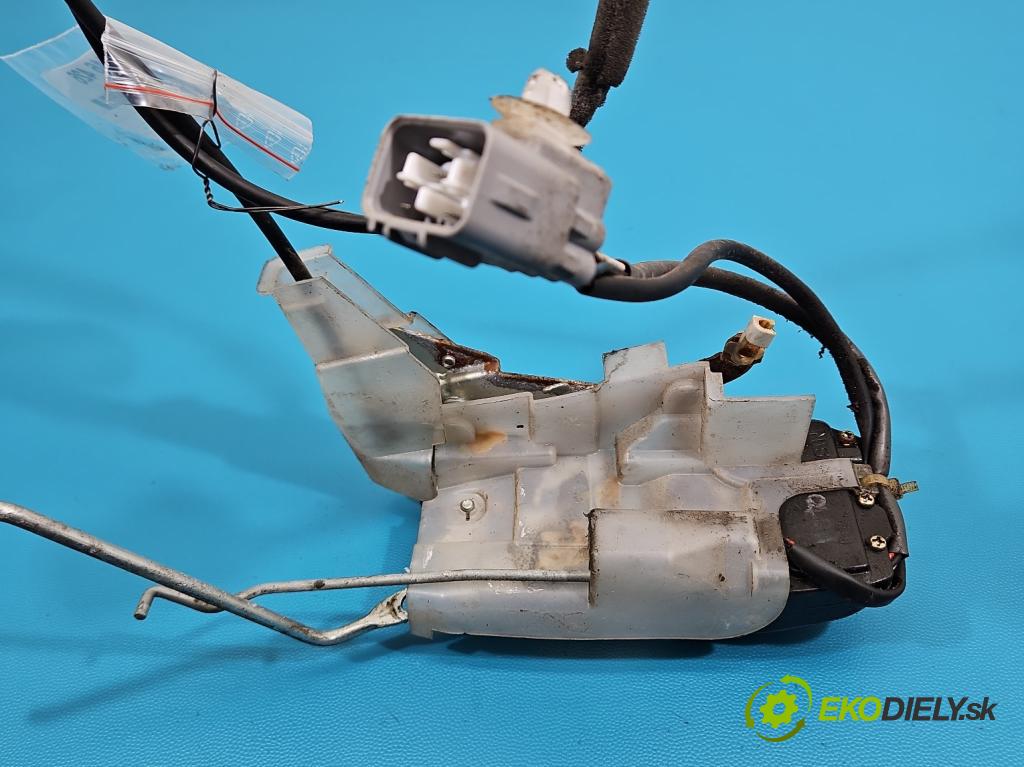 Toyota Rav4 I 1994-2000 2.0 16V 128 HP manual 94 kW 1998 cm3 3- zámok predné pravý