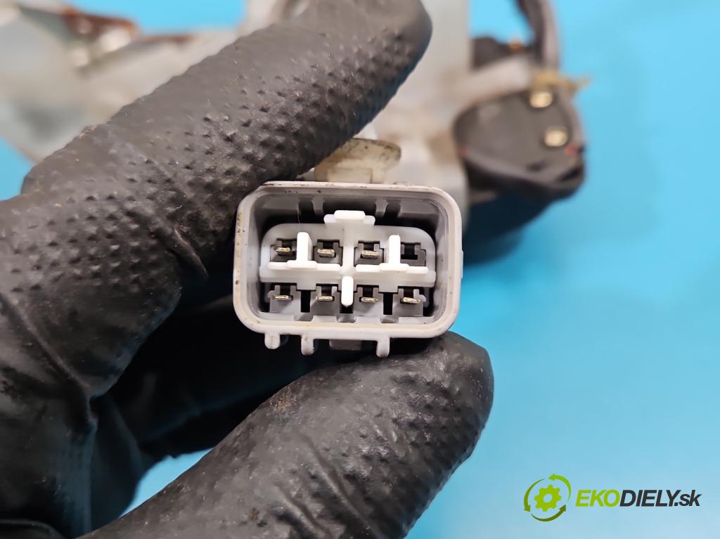 Toyota Rav4 I 1994-2000 2.0 16V 128 HP manual 94 kW 1998 cm3 3- zámok predné pravý