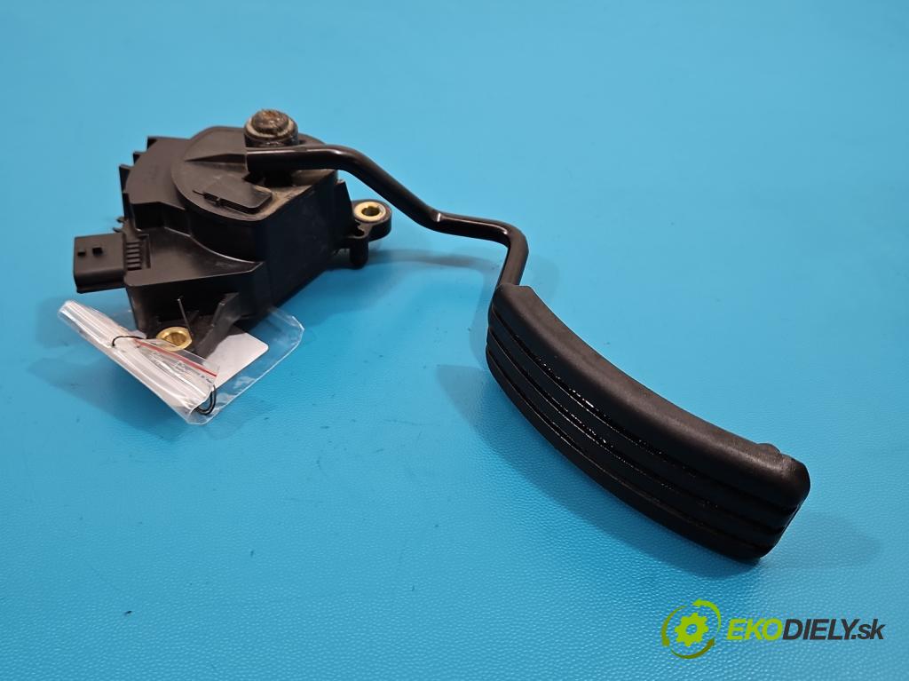 Renault Modus 1.2 16V 75 HP manual 55 kW 1149 cm3 5- pedal plyn potenciometr: 8200139319