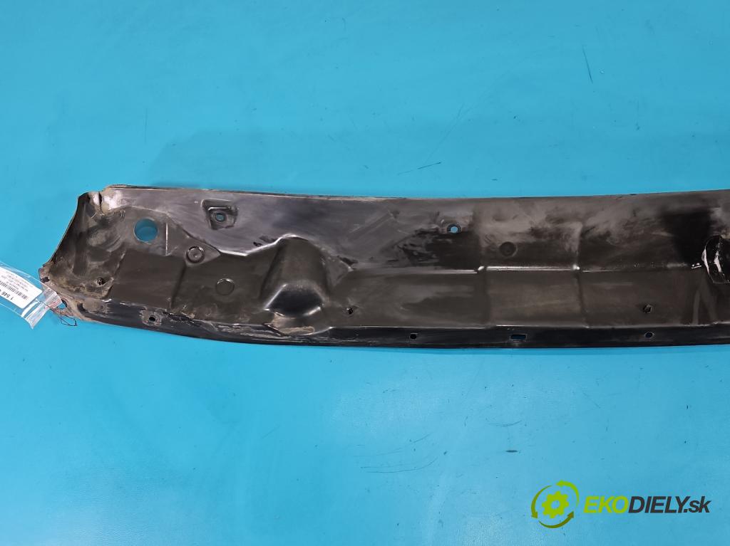 Kia Sportage III 2010-2015 2.0 crdi 184hp automatic 135 kW 1995 cm3 5- torpédo  (Torpédo (plast pod čelným sklom))