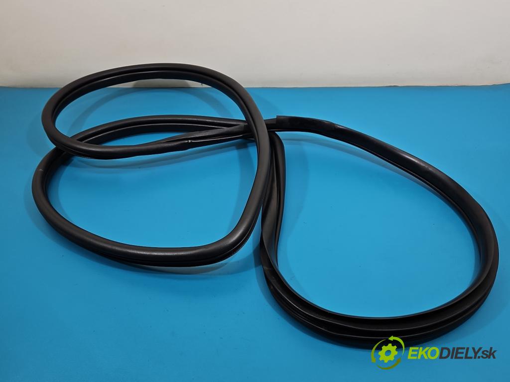 Kia Sportage III 2010-2015 2.0 crdi 184hp automatic 135 kW 1995 cm3 5- Těsnění: dvere zadné ľavé  (Karoséria ostatné)