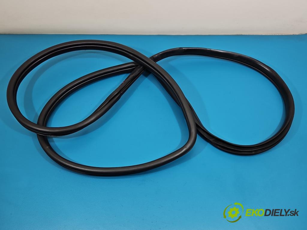 Kia Sportage III 2010-2015 2.0 crdi 184hp automatic 135 kW 1995 cm3 5- Těsnění: dvere zadné ľavé  (Karoséria ostatné)