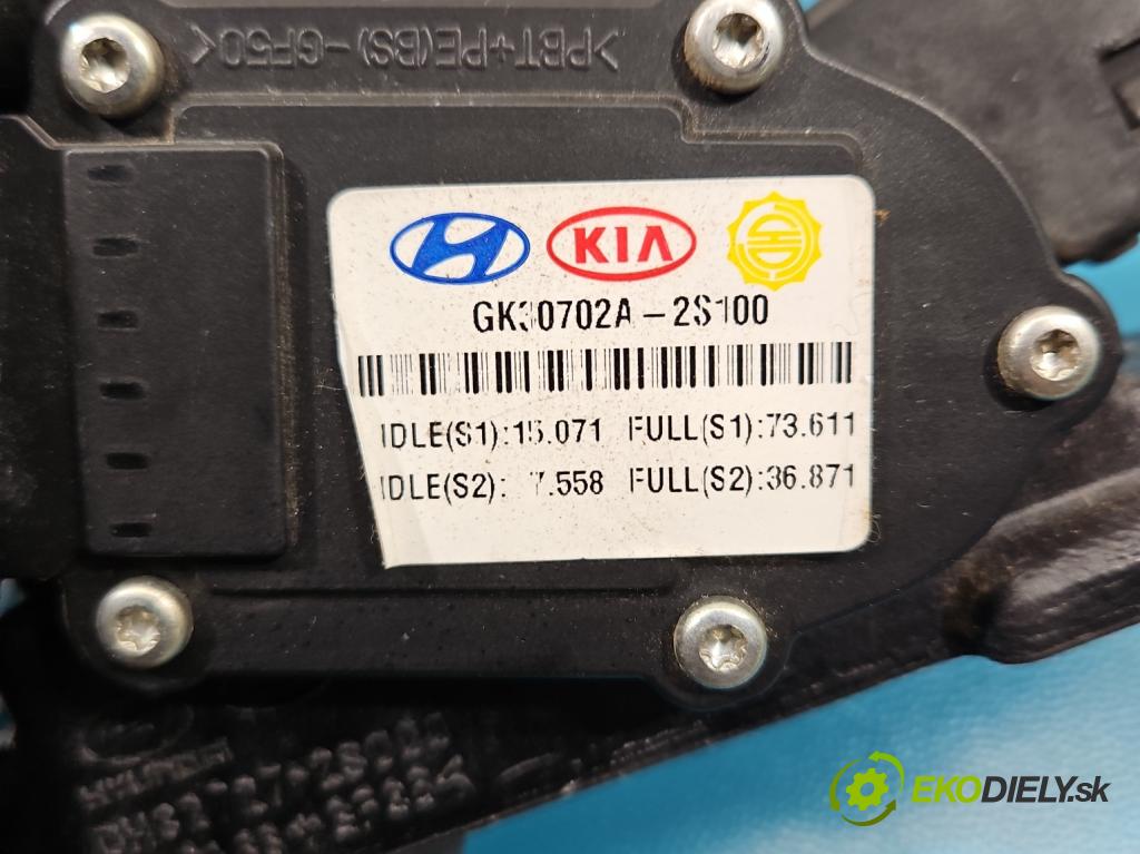 Kia Sportage III 2010-2015 2.0 crdi 184hp automatic 135 kW 1995 cm3 5- pedal plyn potenciometr: GK30702A-2S100