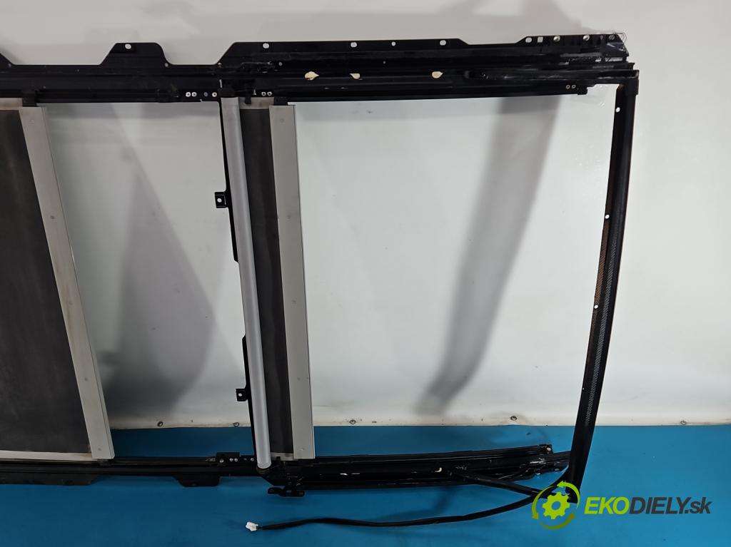 Kia Sportage III 2010-2015 2.0 crdi 184 hp automatic 135 kW 1995 cm3 5- roleta 044190001100 (Roleta zavazadlového prostoru)