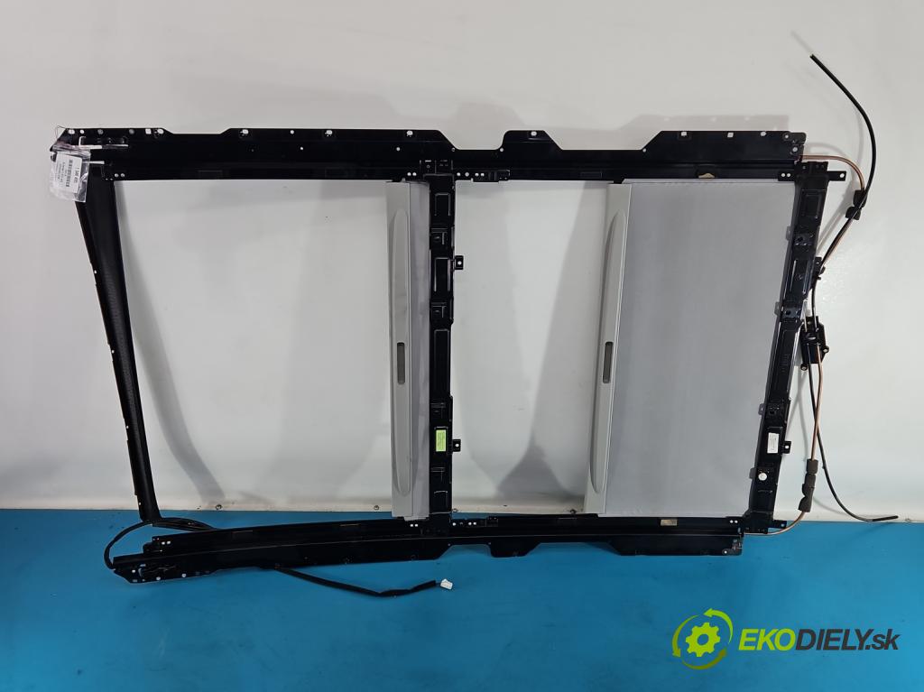 Kia Sportage III 2010-2015 2.0 crdi 184 hp automatic 135 kW 1995 cm3 5- roleta 044190001100 (Roleta zavazadlového prostoru)