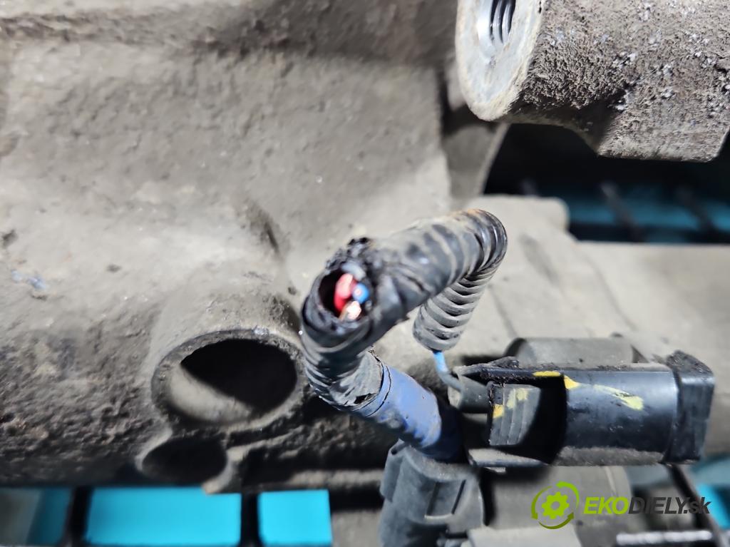 Kia Sportage III 2010-2015 2.0 crdi 184hp automatic 135 kW 1995 cm3 5- Most: zadní: M0003915