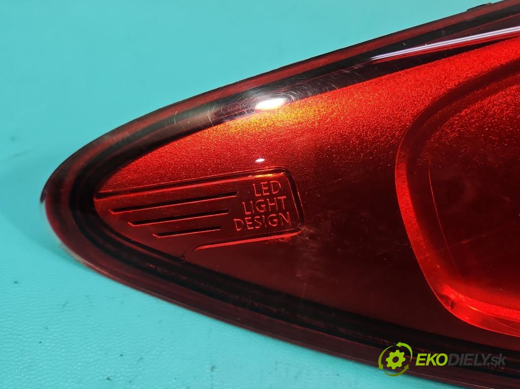 Renault Kadjar 2015-2022 1.2 131 HP manual 96 kW 1197 cm3 5- svetlo / reflektor zadné ľavé 265552478R (Kľučka dverí ostatné)
