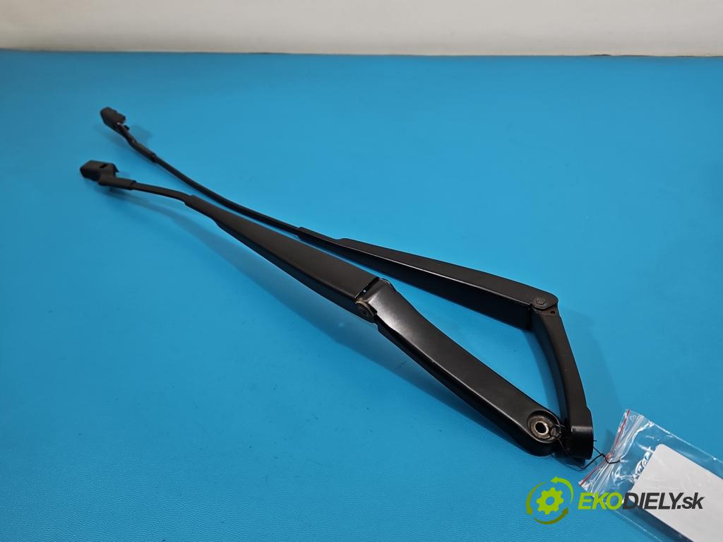 Skoda Kodiaq I 2.0 tdi 150 HP automatic 110 kW 1968 cm3 5- rameno stieračov predné komplet 566955409