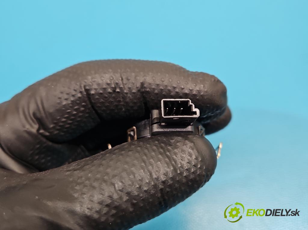 Skoda Kodiaq I 2.0 tdi 150 HP automatic 110 kW 1968 cm3 5- snímač déšť: 5Q0955547B (Snímač dažďa)