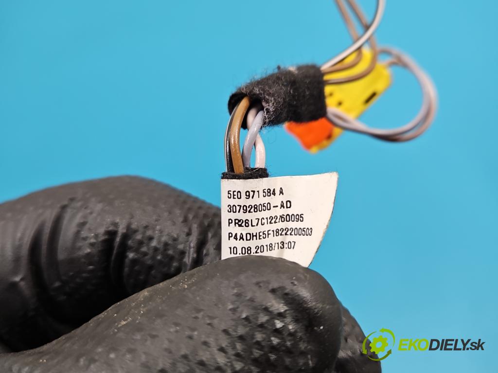 Skoda Kodiaq I 2.0 tdi 150 HP automatic 110 kW 1968 cm3 5- Zväzok: vankúše: Airbag: 5E0971584A