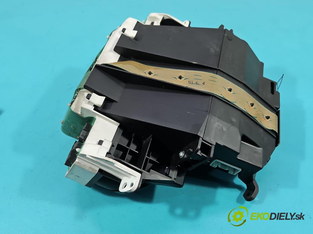 Toyota Yaris I 1999-2005 1.0 vvti 65 HP manual 48 kW 998 cm3 5- prístrojovka/ budíky 21655865-3 (Prístrojová doska)