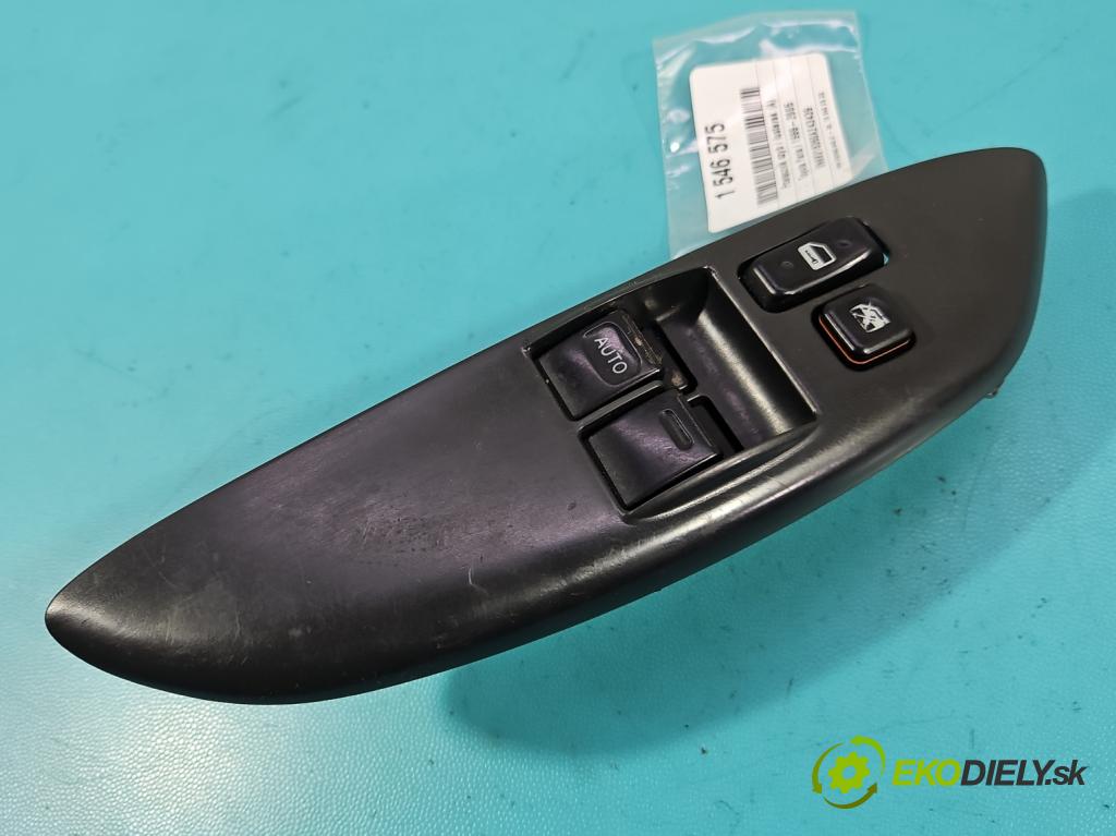 Toyota Yaris I 1999-2005 1.0 vvti 65 HP manual 48 kW 998 cm3 5- prepínač okien spätných zrkadiel 