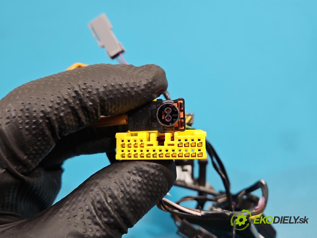 Opel Insignia B 2017-2022 2.0 cdti 209KM automatic 154 kW 1956 cm3 5- Přepínač multifunkční: řízení: 39096108 (Páčky pod volantem)