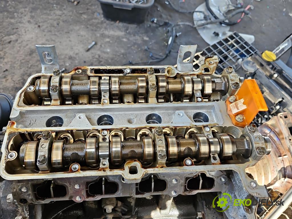 Opel Corsa E 2014-2019 1.4 16V 75 HP manual 55 kW 1398 cm3 5- Hlava: motora 55562229