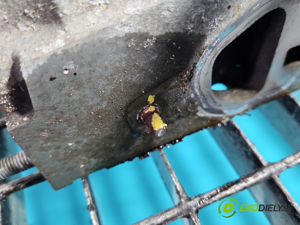 Opel Corsa E 2014-2019 1.4 16V 75 HP manual 55 kW 1398 cm3 5- Hlava: motora 55562229