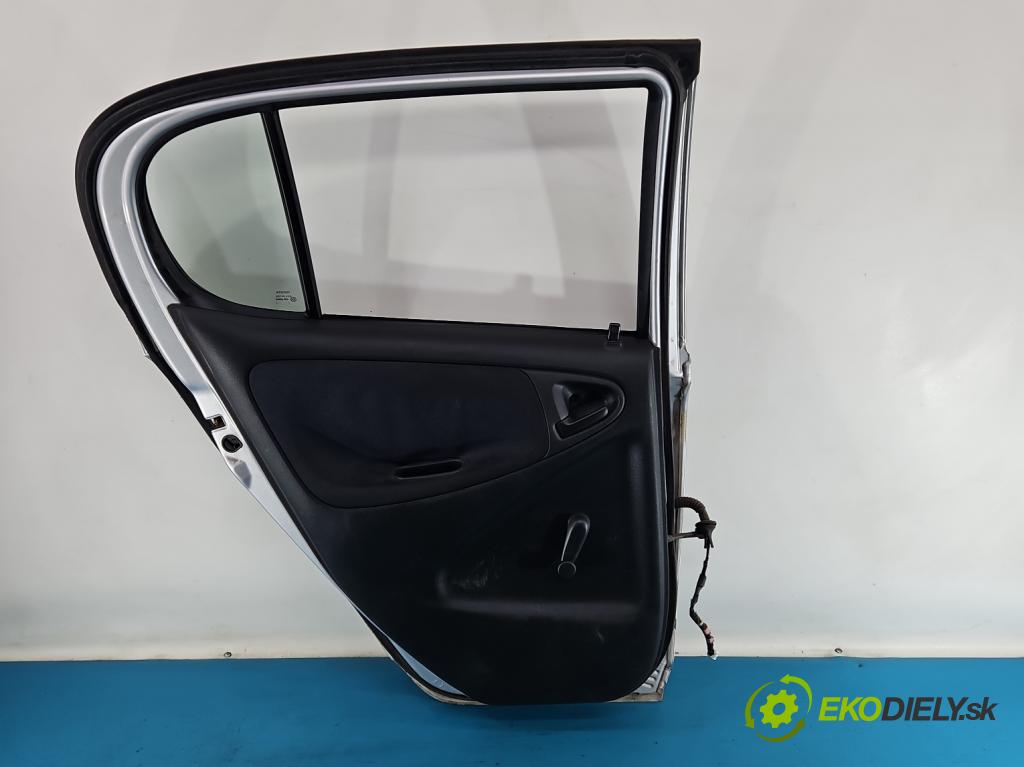 Toyota Yaris I 1999-2005 1.0 vvti 65 HP manual 48 kW 998 cm3 5- dvere zadné ľavé  (Kľučka dverí ostatné)