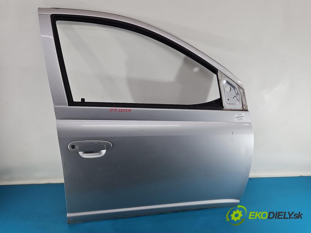 Toyota Yaris I 1999-2005 1.0 vvti 65 HP manual 48 kW 998 cm3 5- dvere predné pravé  (Kľučka dverí ostatné)