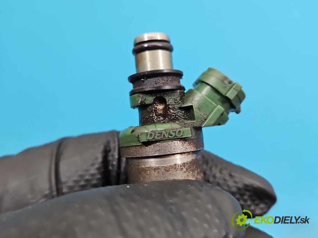 Toyota Rav4 I 1994-2000 2.0 16V 128 HP manual 94 kW 1998 cm3 3- vstrek 23250-74100 (Vstrekovač paliva)