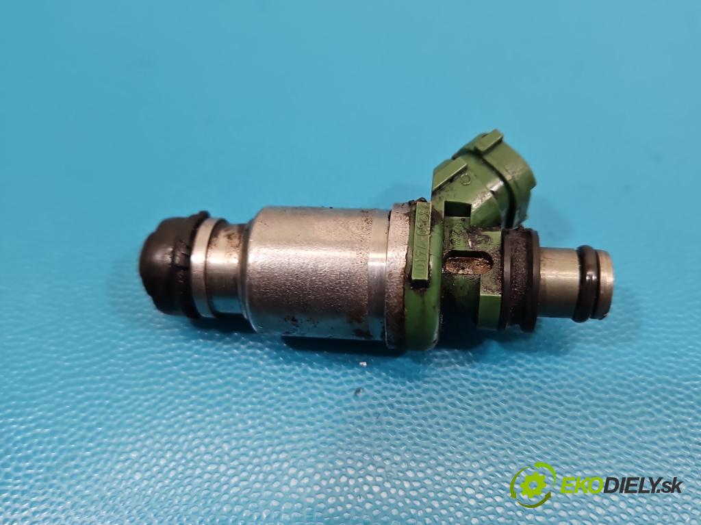 Toyota Rav4 I 1994-2000 2.0 16V 128 HP manual 94 kW 1998 cm3 3- vstrek 23250-74100 (Vstrekovač paliva)