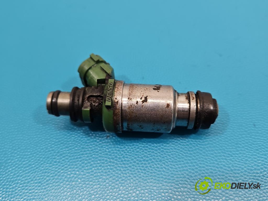 Toyota Rav4 I 1994-2000 2.0 16V 128 HP manual 94 kW 1998 cm3 3- vstrek 23250-74100 (Vstrekovač paliva)