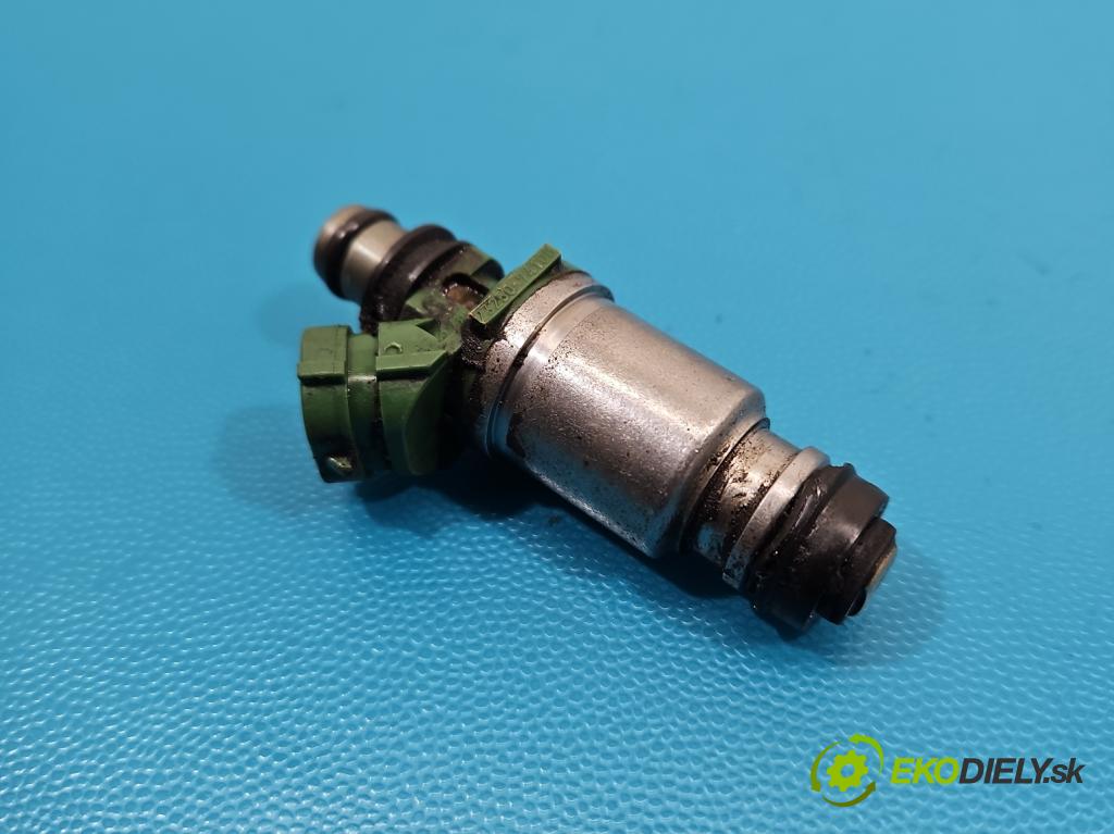 Toyota Rav4 I 1994-2000 2.0 16V 128 HP manual 94 kW 1998 cm3 3- vstrek 23250-74100 (Vstrekovač paliva)