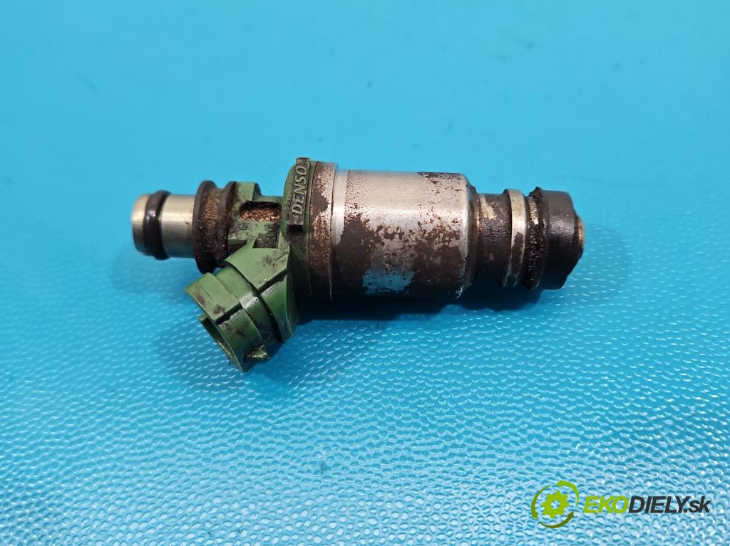 Toyota Rav4 I 1994-2000 2.0 16V 128 HP manual 94 kW 1998 cm3 3- vstrek 23250-74100 (Vstrekovač paliva)