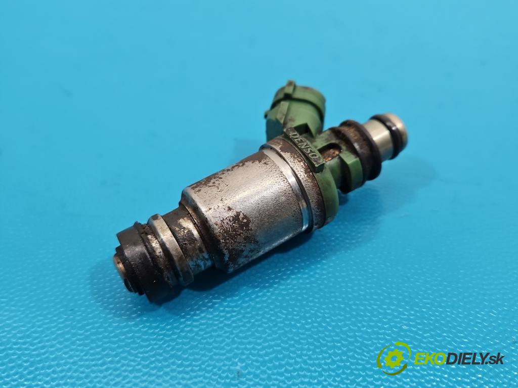 Toyota Rav4 I 1994-2000 2.0 16V 128 HP manual 94 kW 1998 cm3 3- vstrek 23250-74100 (Vstrekovač paliva)