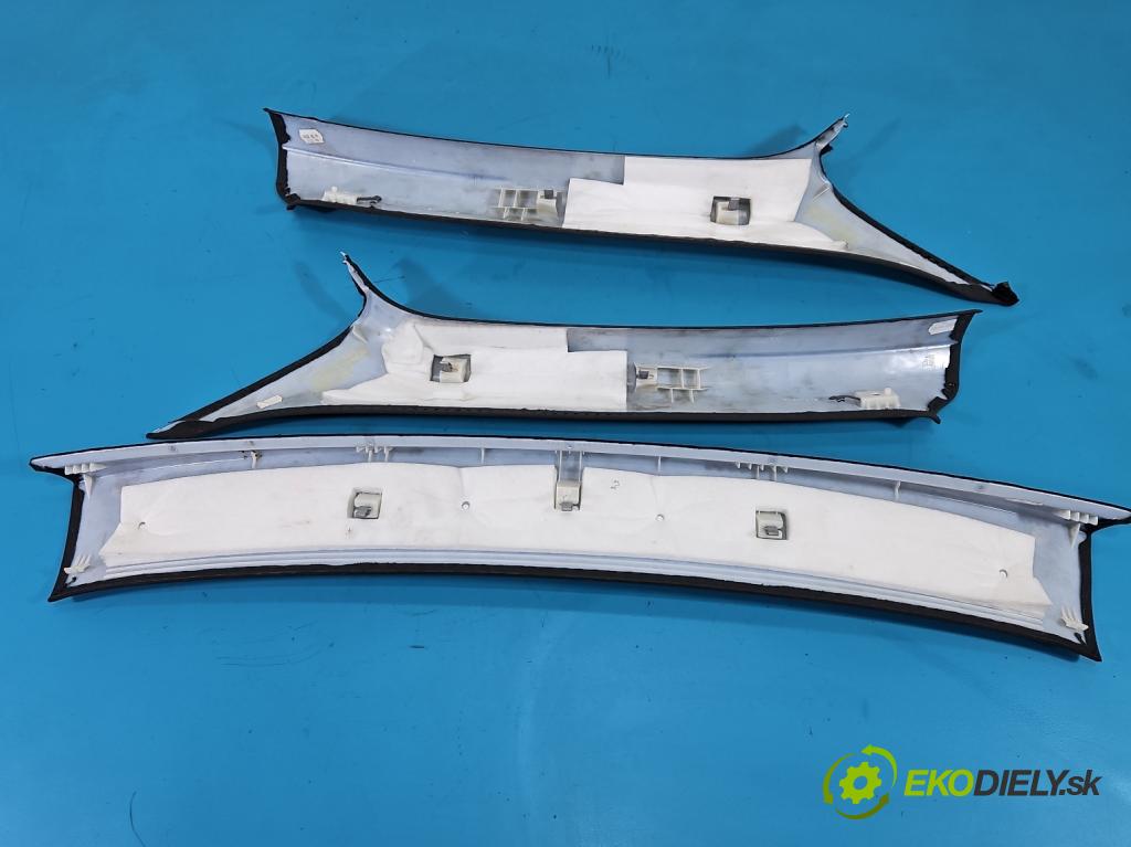 Audi Q7 2005-2015 12el, poškodené zadné plasty: