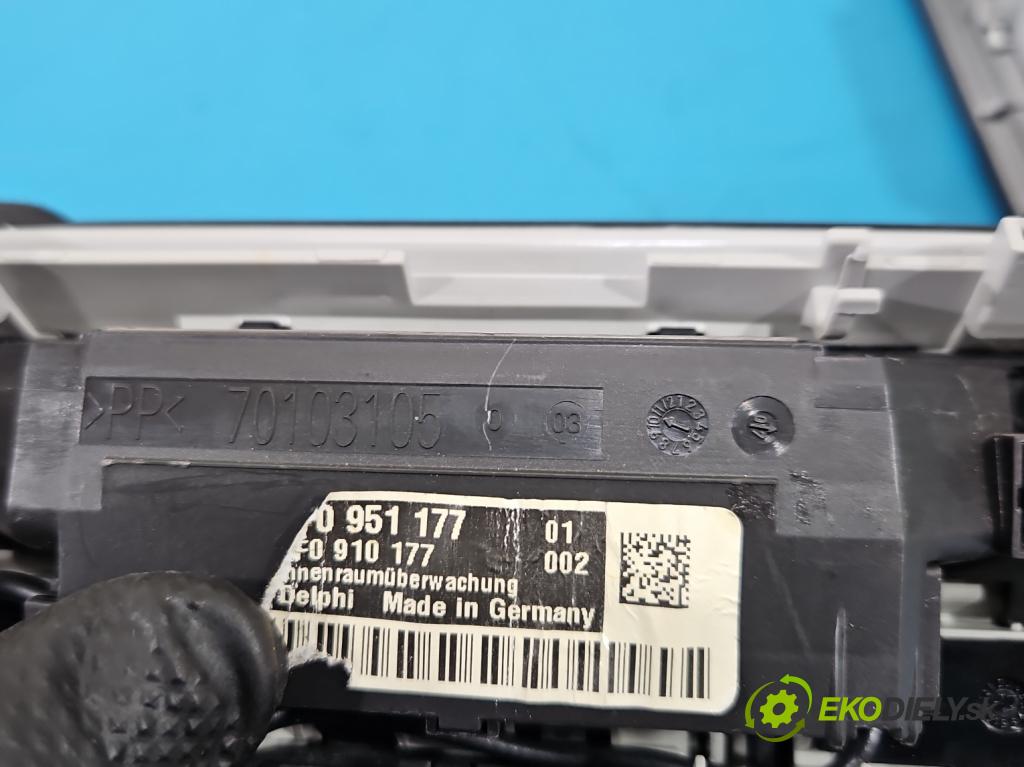 Audi Q7 2005-2015 12el, poškodené zadné plasty: