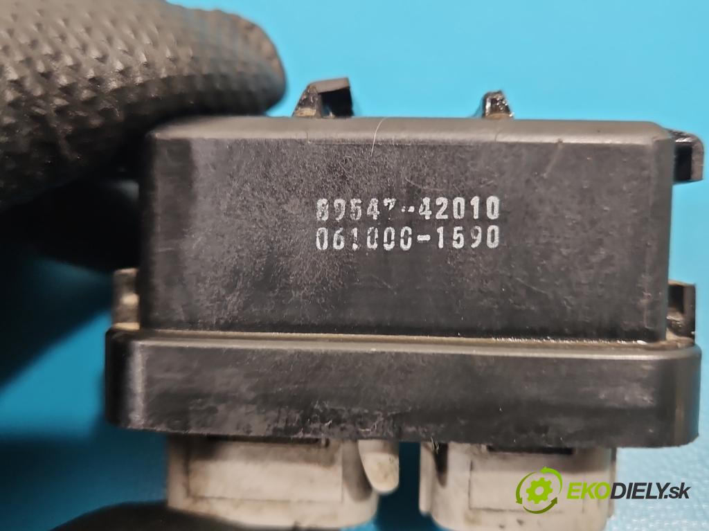Toyota Rav4 I 1994-2000 2.0 16V 128 hp manual 94 kW 1998 cm3 3- relé 88263-12080