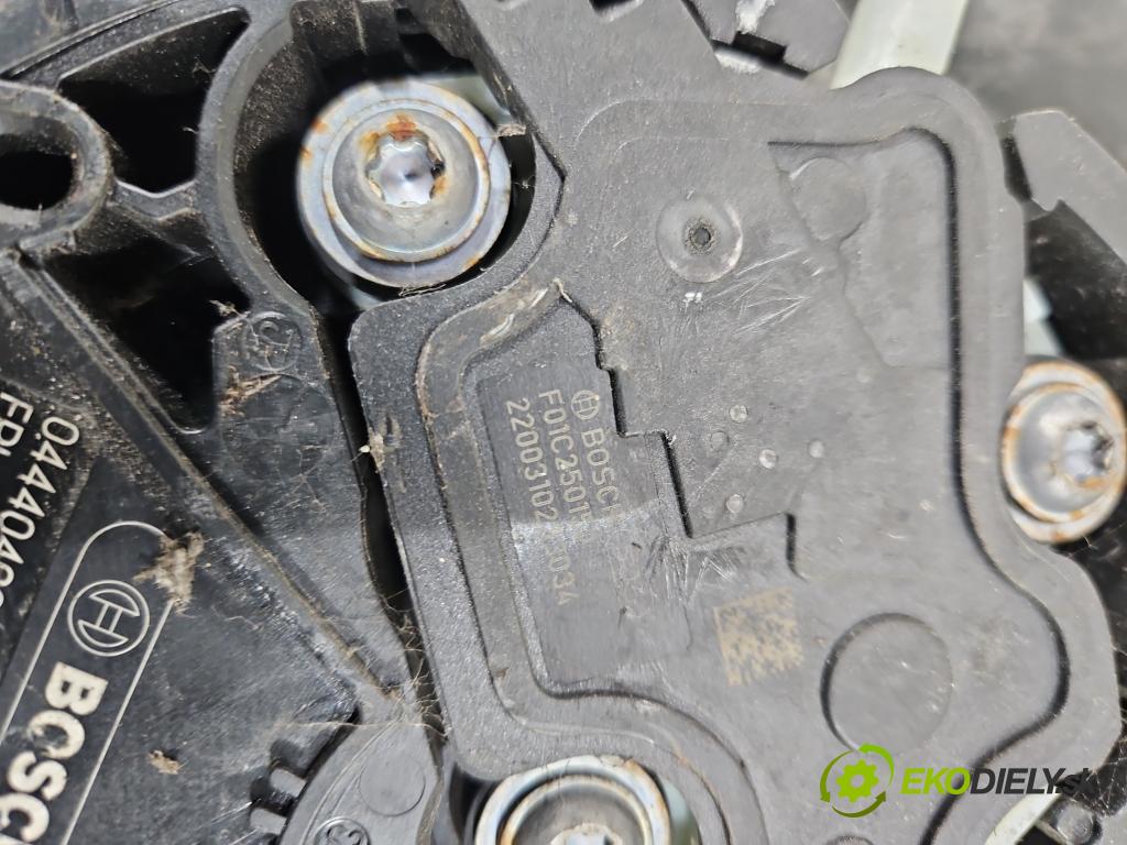 Jaguar XE X760 2015-2024 2.0d 179KM automatic 132 kW 1999 cm3 4- Nádrž: AdBlue: JX73-5J228-AD