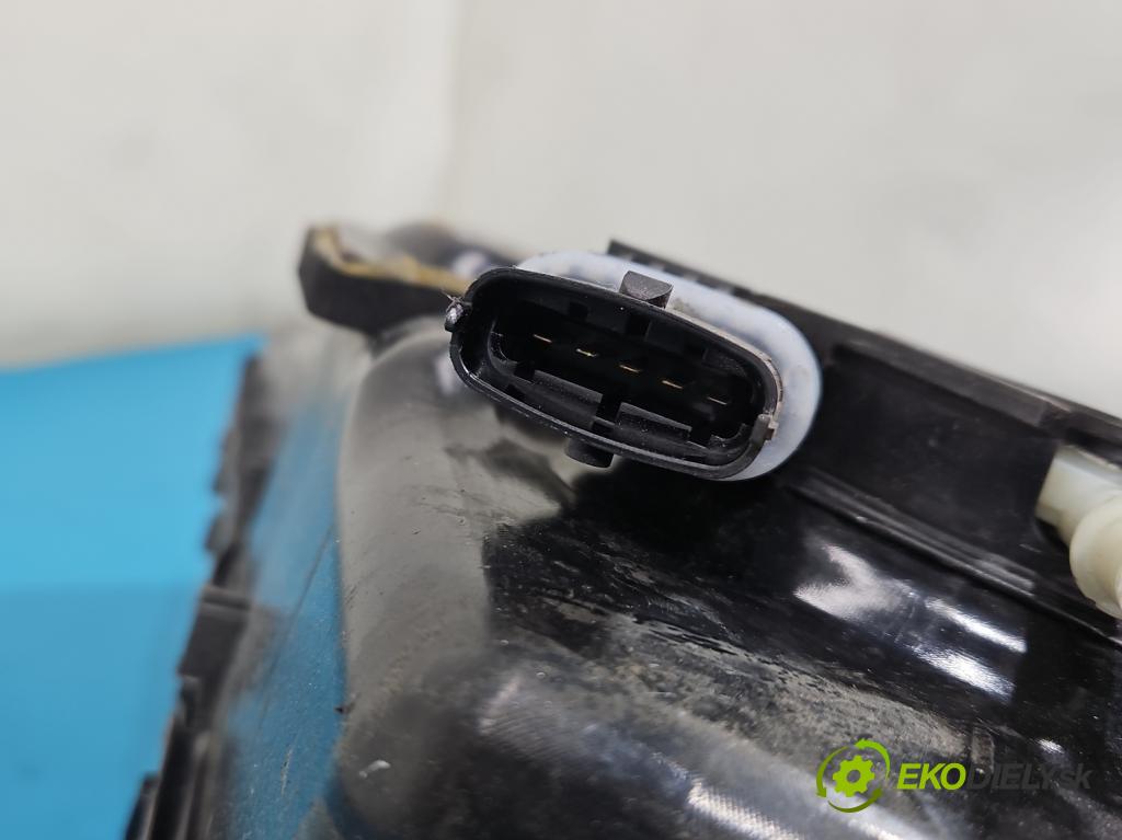 Jaguar XE X760 2015-2024 2.0d 179KM automatic 132 kW 1999 cm3 4- Nádrž: AdBlue: JX73-5J228-AD