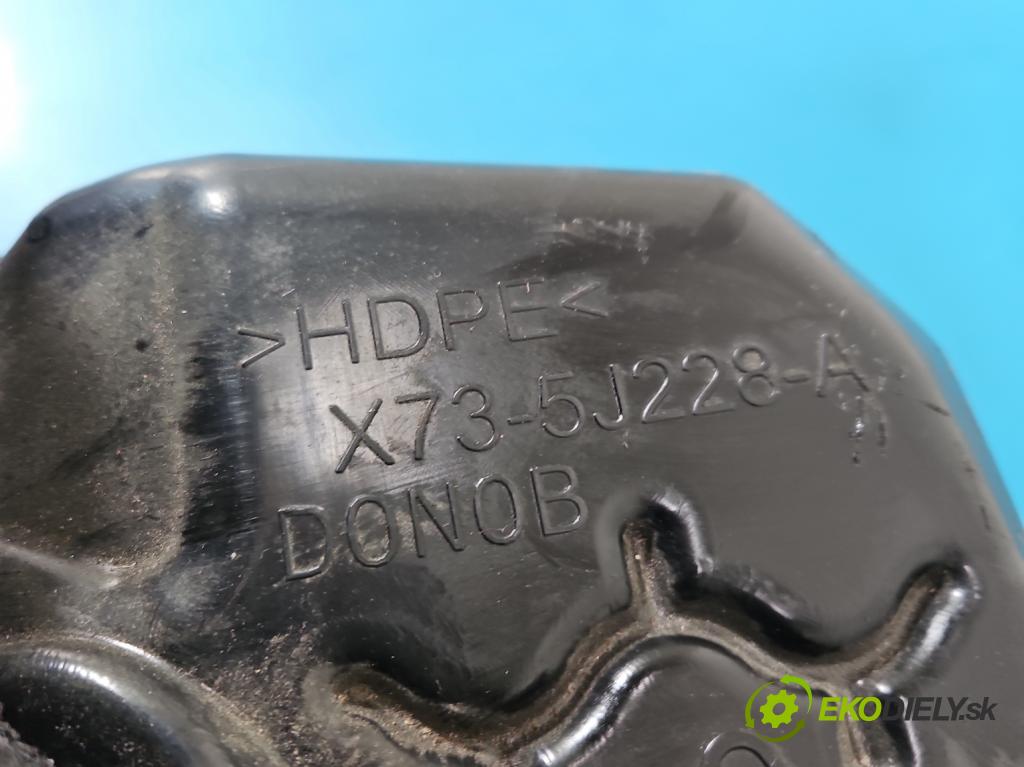 Jaguar XE X760 2015-2024 2.0d 179KM automatic 132 kW 1999 cm3 4- Nádrž: AdBlue: JX73-5J228-AD