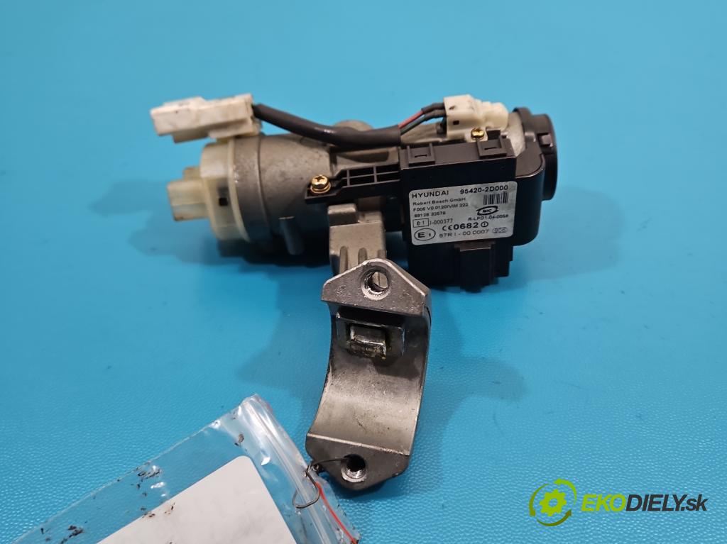 Kia Cerato 2004-2008 1.6 crdi 115 hp manual 84.6 kW 1582 cm3 5- spínací skříňka 95420-2D000 (Spínací skříňka)
