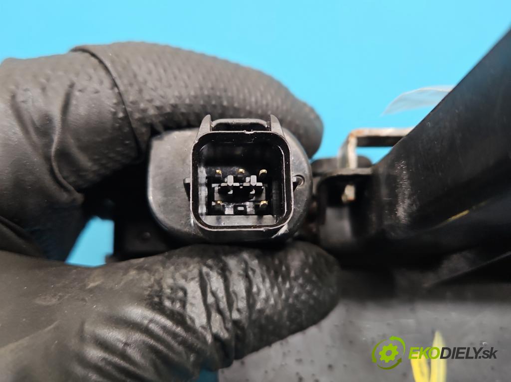 Kia Cerato 2004-2008 1.6 crdi 115 hp manual 84.6 kW 1582 cm3 5- zámek přední levý