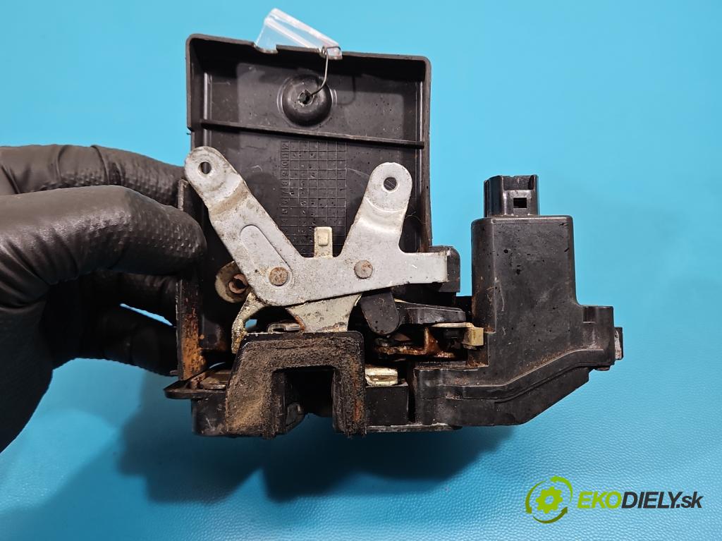 Kia Cerato 2004-2008 1.6 crdi 115 hp manual 84.6 kW 1582 cm3 5- zámek přední levý