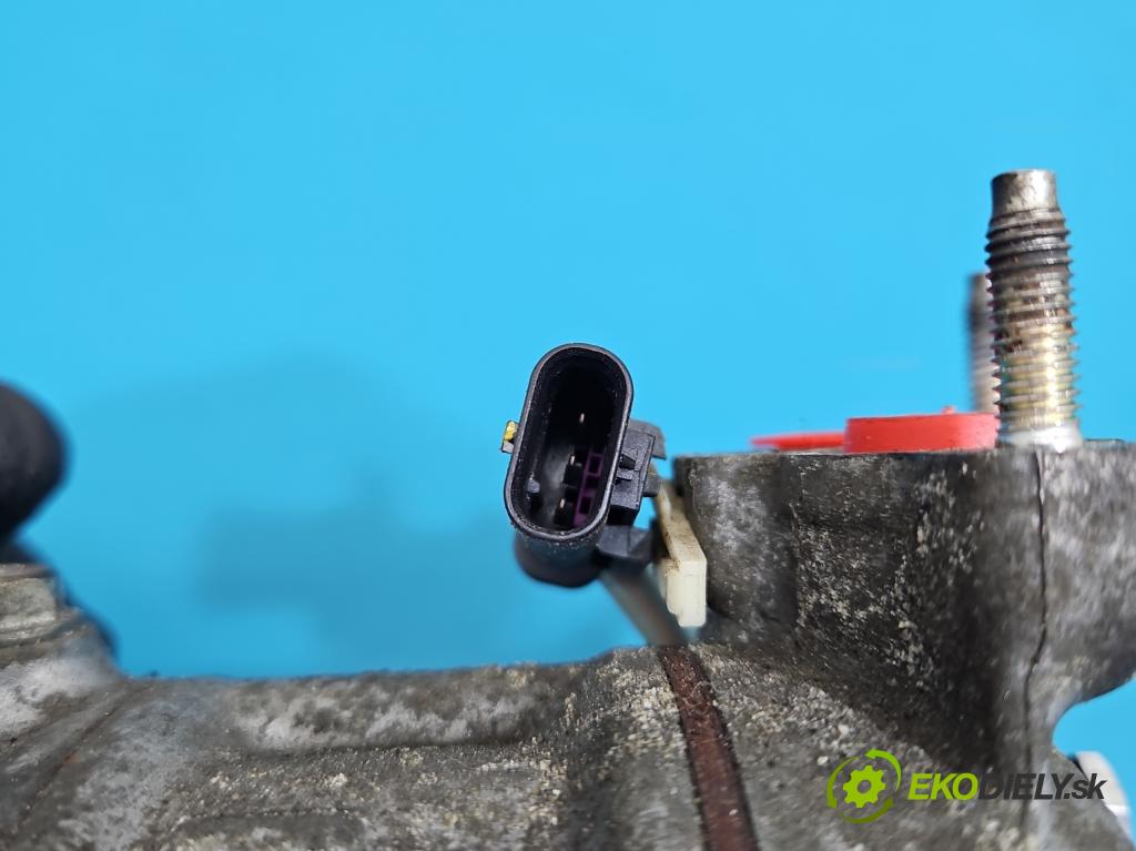 Jaguar XE X760 2015-2024 2.0d 179KM automatic 132 kW 1999 cm3 4- Kompresor: klíma CPLA-19D629-BF (Kompresor klimatizace)