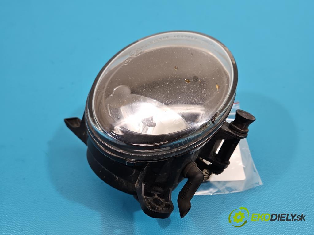 Seat Exeo 2.0 tdi 143 HP manual 105 kW 1968 cm3 5- Halogen ľavý  (Kľučka dverí ostatné)
