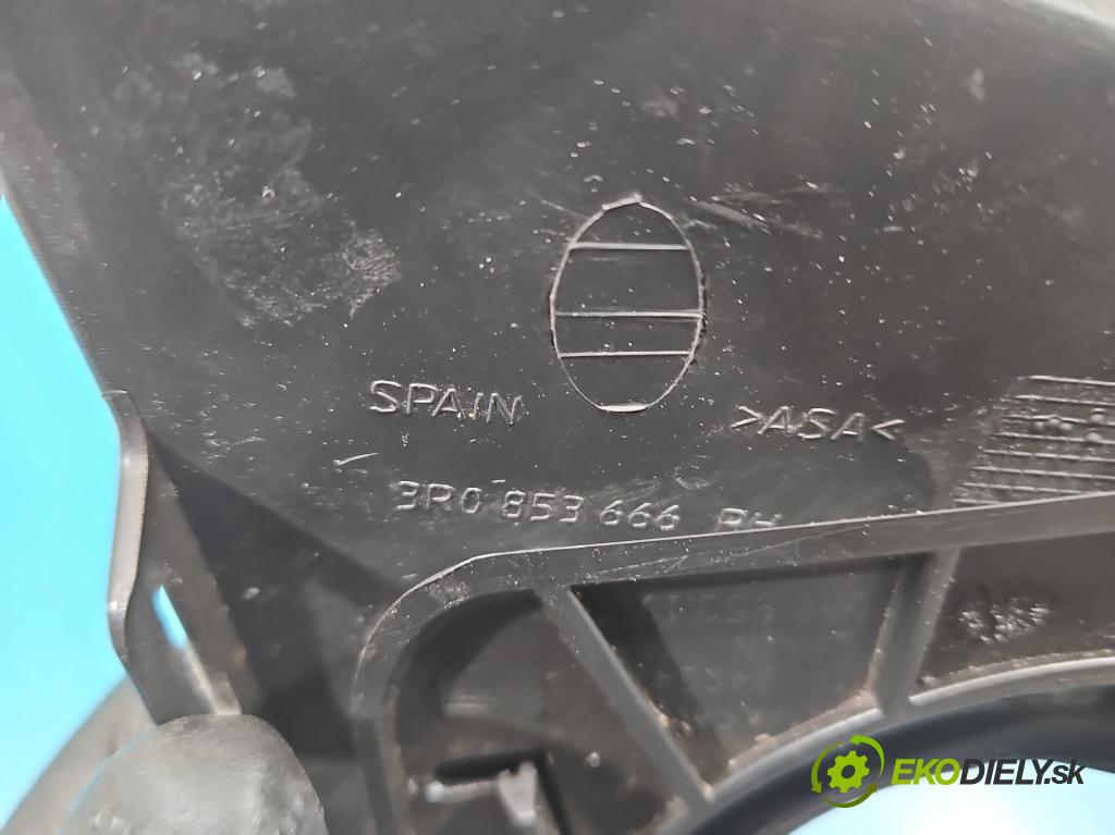 Seat Exeo 2.0 tdi 143 hp manual 105 kW 1968 cm3 5- Zaślepka: mřížka: nárazníku levé 3R0853192