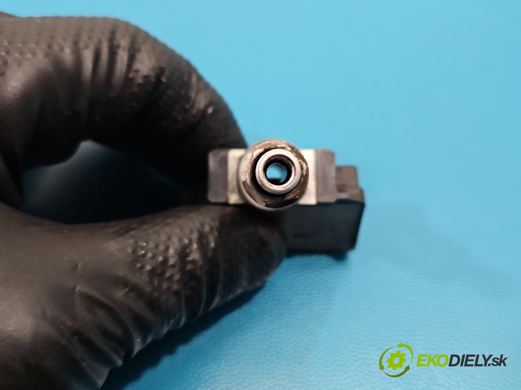 Hyundai I30 II 2012-2016 1.6 crdi 110 HP manual 81 kW 1582 cm3 5- snímač tlak: pneumatika S180052092C (Snímač tlaku v pneumatike)