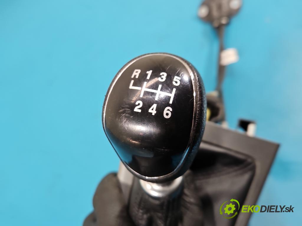 Ford Focus Mk3 2010-2018 1.6 tdci 95 HP manual 70 kW 1560 cm3 5- Páka: Změny: stupeň,rýchlosť BV6R-7C453-CAC (Rýchlostná páka (kulisa))