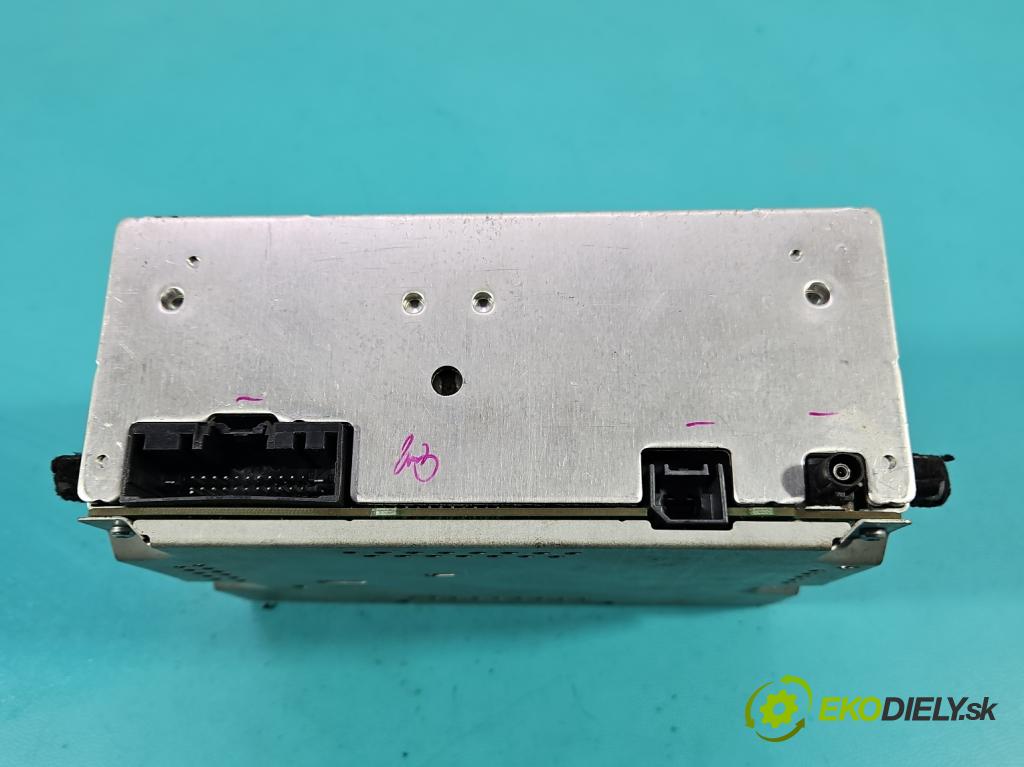 Ford Focus Mk3 2010-2018 1.6 tdci 95 HP manual 70 kW 1560 cm3 5- Radio originál BM5T-18C815-DF