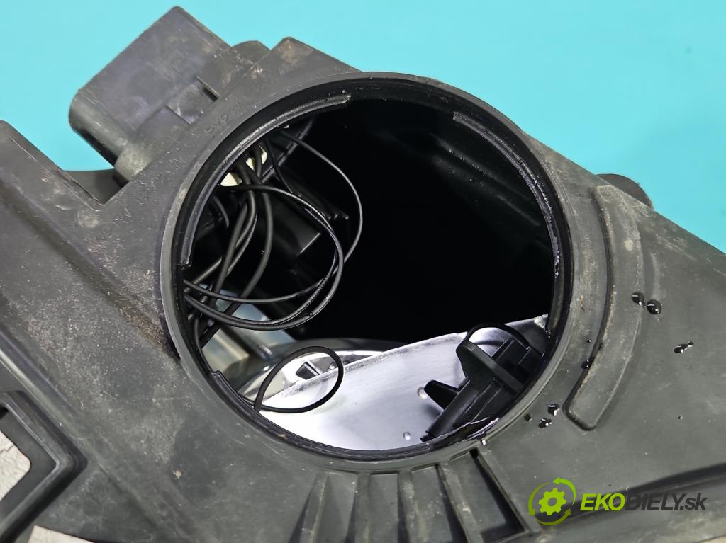 Ford Focus Mk3 2010-2018 1.6 tdci 95 HP manual 70 kW 1560 cm3 5- Reflektor: ľavý BM51-13W030-AF (Kľučka dverí ostatné)