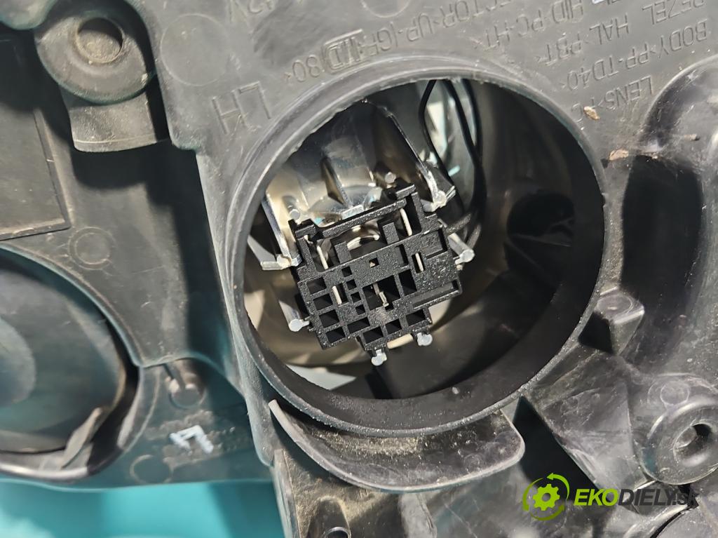 Ford Focus Mk3 2010-2018 1.6 tdci 95 HP manual 70 kW 1560 cm3 5- Reflektor: ľavý BM51-13W030-AF (Kľučka dverí ostatné)