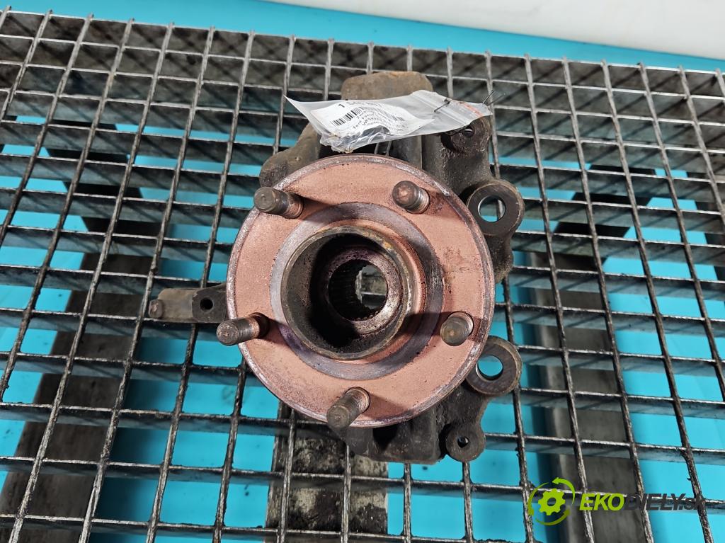 Ford Focus Mk3 2010-2018 1.6 tdci 95 hp manual 70 kW 1560 cm3 5- náboj pravé  (Náboj kola)