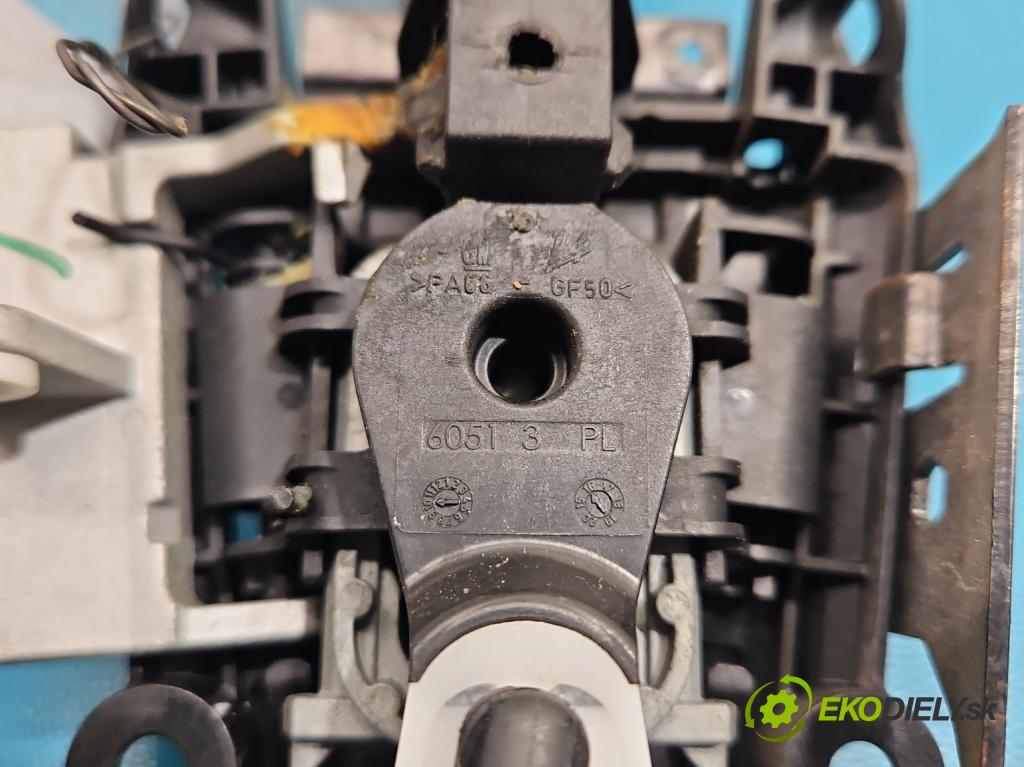 Opel Corsa E 2014-2019 1.4 16V 75 HP manual 55 kW 1398 cm3 5- rukoväť predné ľavé mimo: 14096204 (Kľučka dverí vonkajšia predná ľavá)