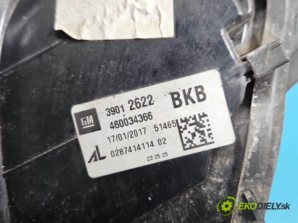 Opel Corsa E 2014-2019 1.4 16V 75 HP manual 55 kW 1398 cm3 5- svetlo / reflektor zadné pravé 39012622 (Kľučka dverí ostatné)