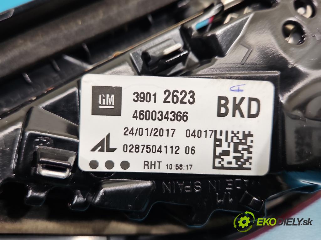 Opel Corsa E 2014-2019 1.4 16V 75 HP manual 55 kW 1398 cm3 5- svetlo / reflektor zadné ľavé 39012623 (Kľučka dverí ostatné)