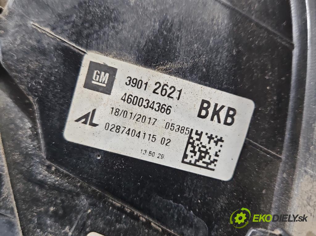 Opel Corsa E 2014-2019 1.4 16V 75 HP manual 55 kW 1398 cm3 5- svetlo / reflektor zadné ľavé 39012621 (Kľučka dverí ostatné)
